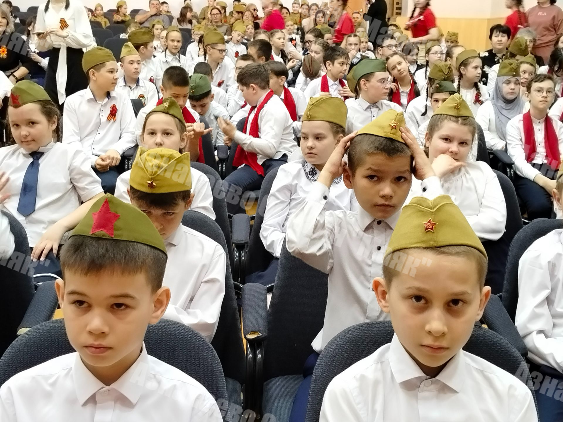 Азнакаевские школьники состязались в «Битве хоров»