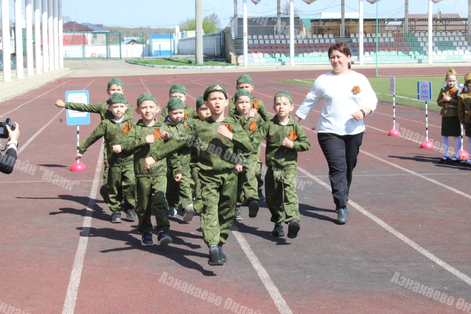 Азнакайда балалар арасында хәрби җыр һәм сафта йөрү бәйгесе үтте