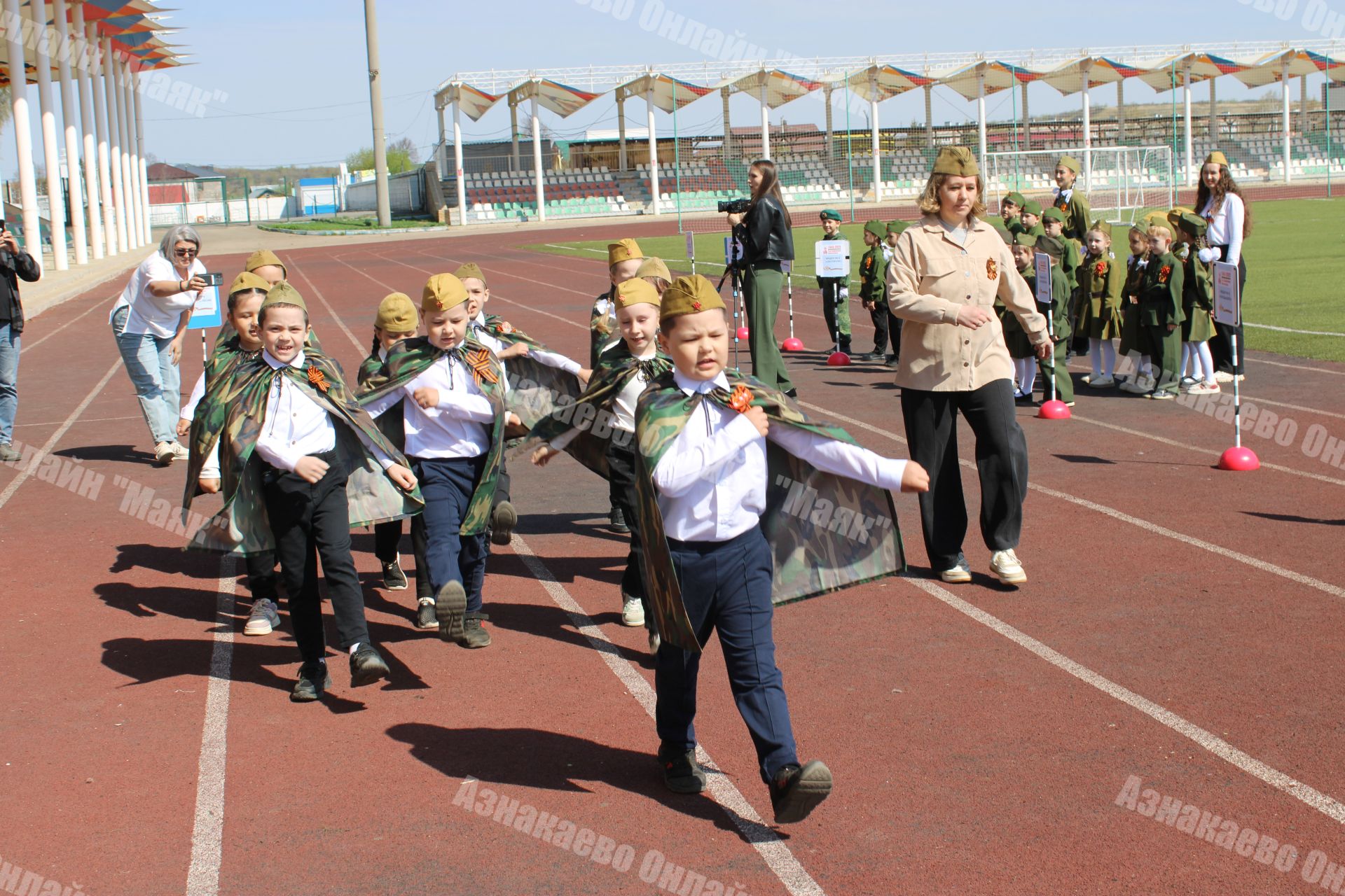 Азнакайда балалар арасында хәрби җыр һәм сафта йөрү бәйгесе үтте