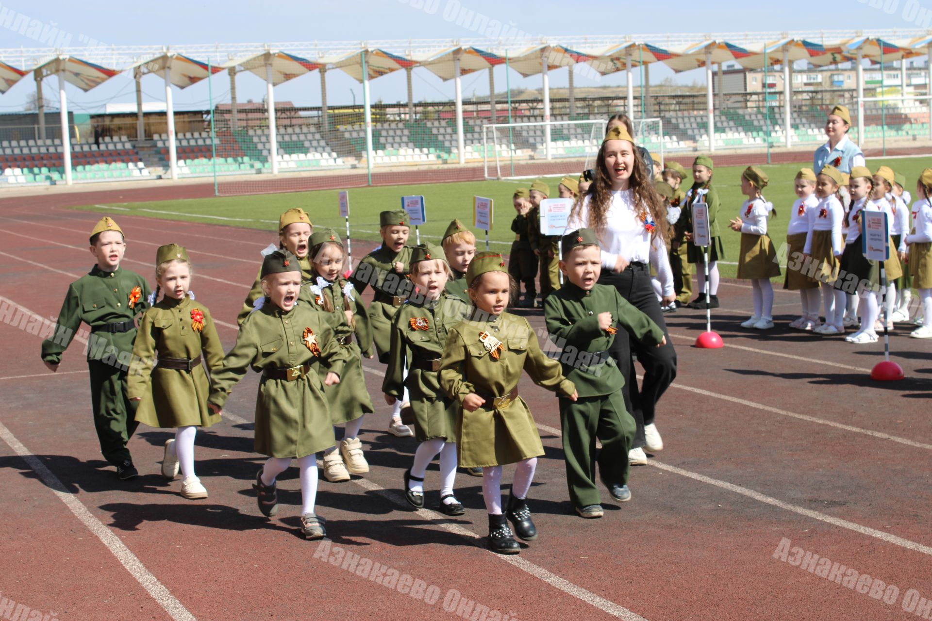 Азнакайда балалар арасында хәрби җыр һәм сафта йөрү бәйгесе үтте