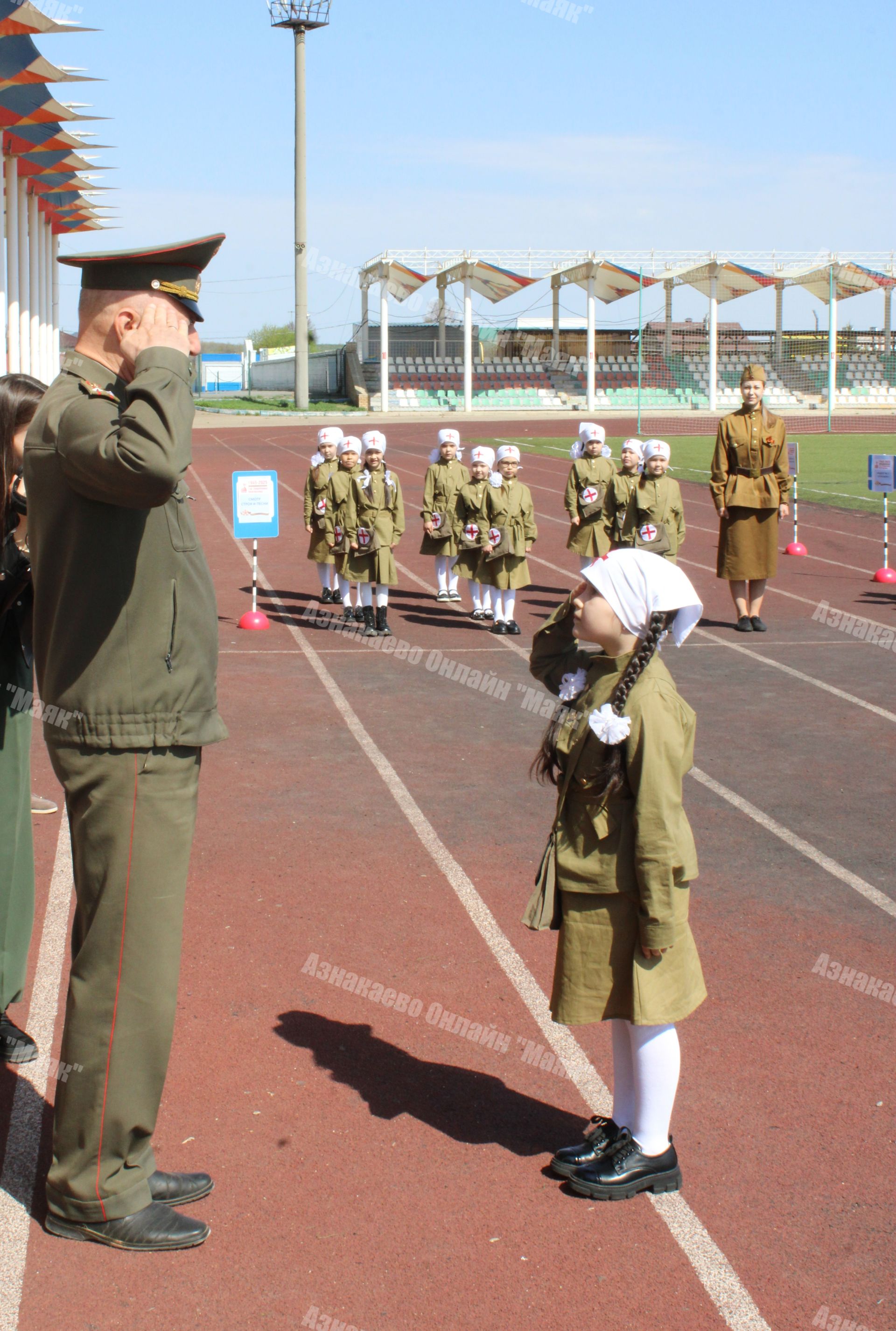 Азнакайда балалар арасында хәрби җыр һәм сафта йөрү бәйгесе үтте