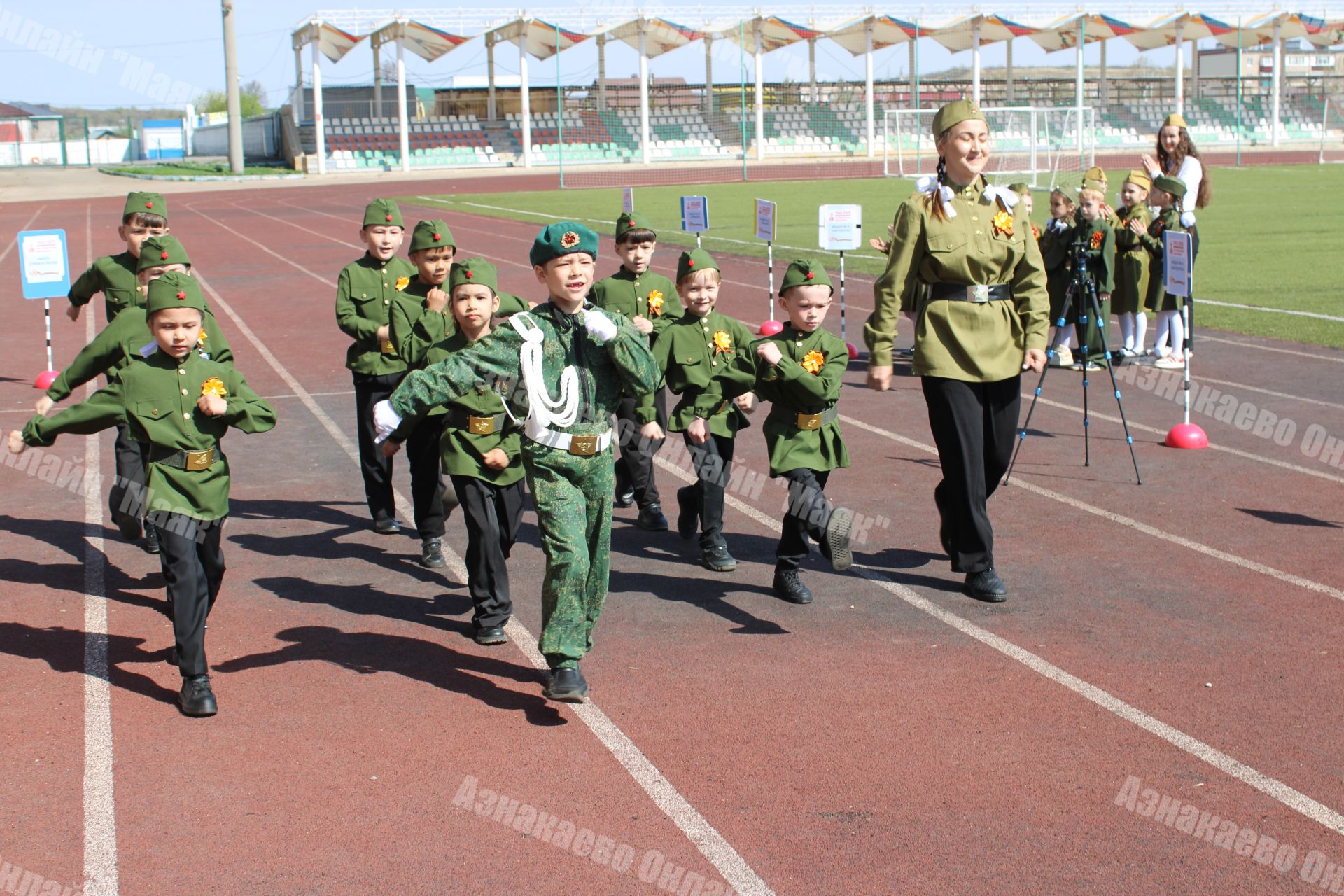 Азнакайда балалар арасында хәрби җыр һәм сафта йөрү бәйгесе үтте