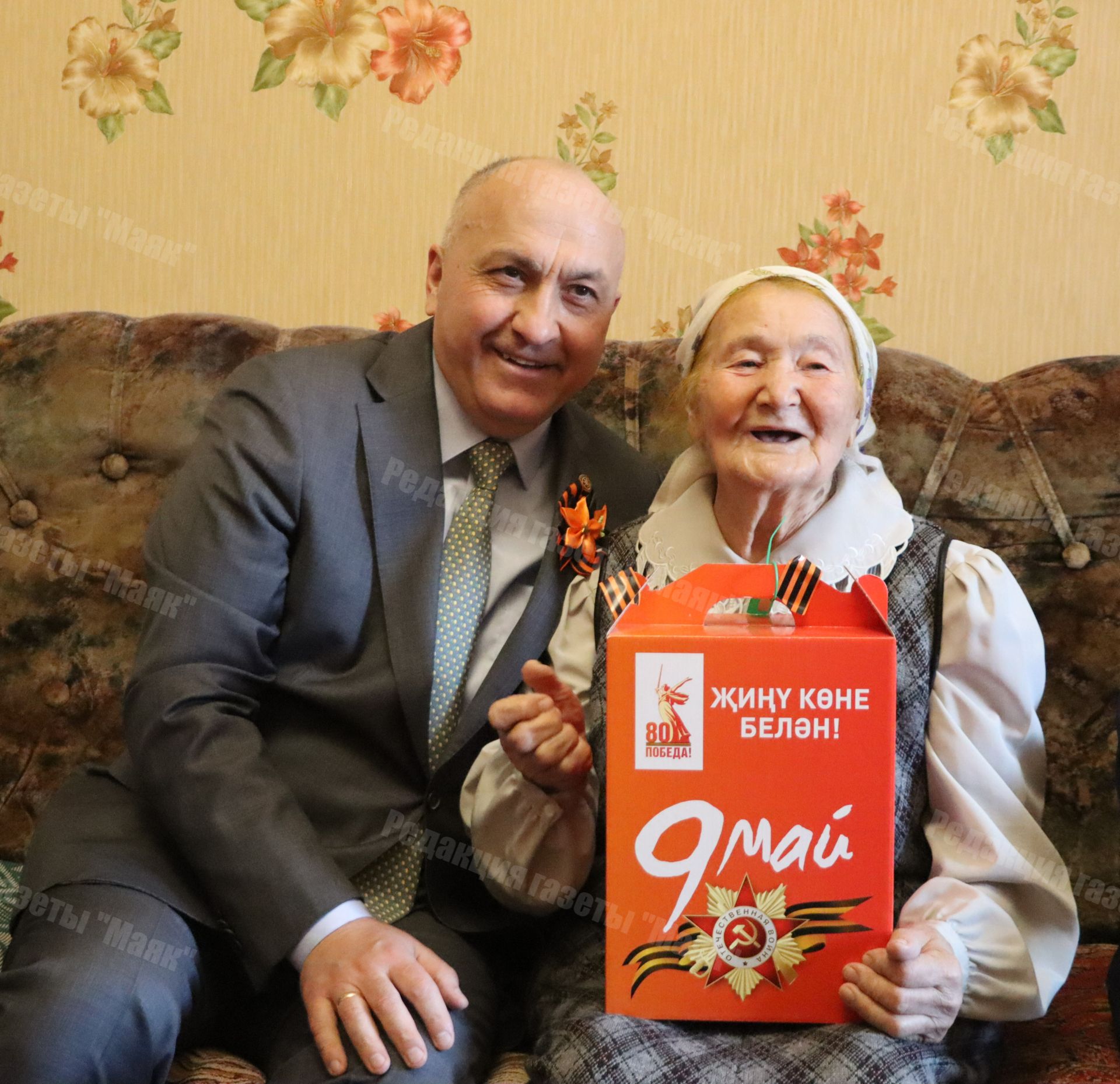 Глава Азнакаевского района поздравил тружениц тыла с Днем Победы