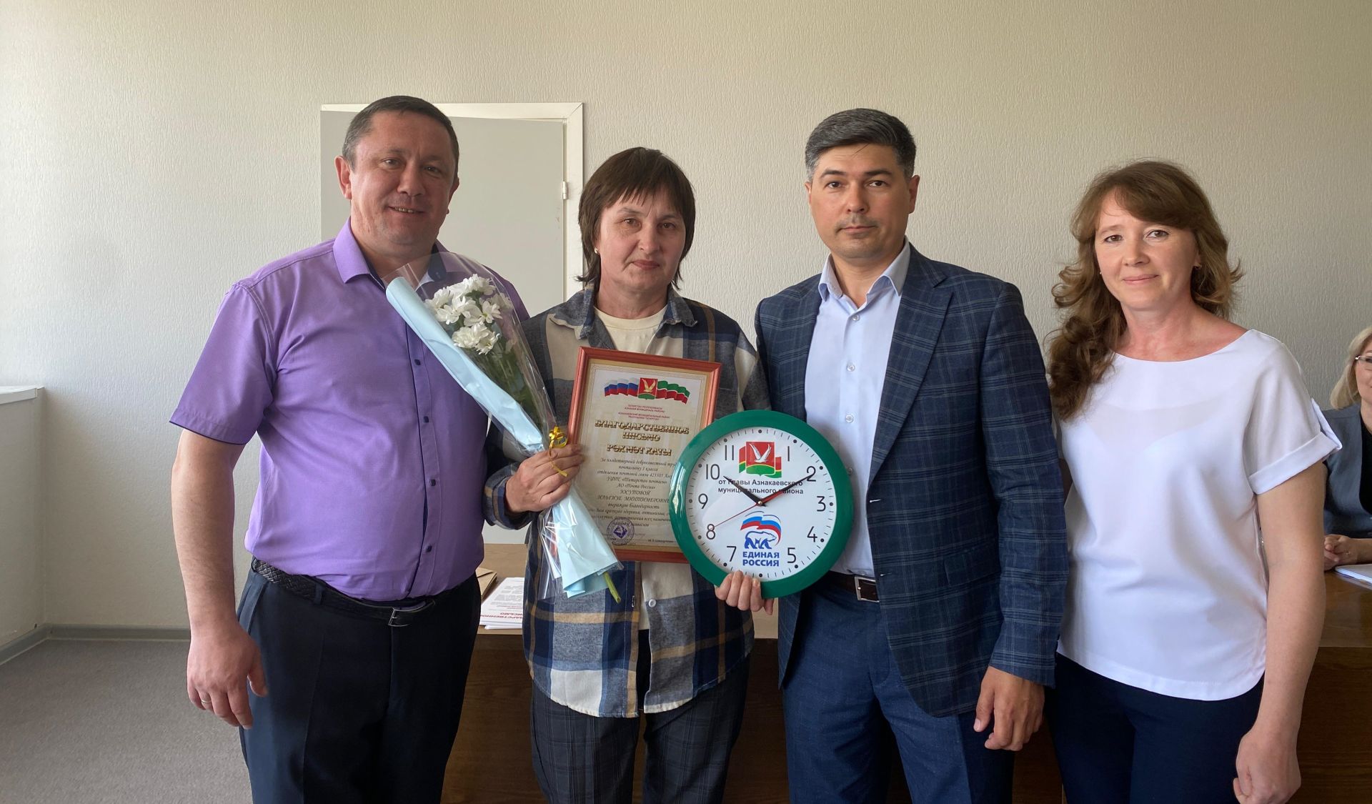 В Азнакаево чествовали лучших почтальонов