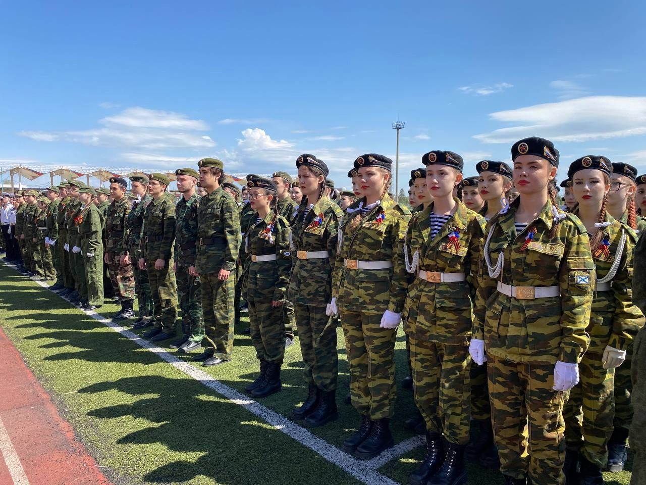 В Азнакаево прошел смотр-конкурс строя и песни