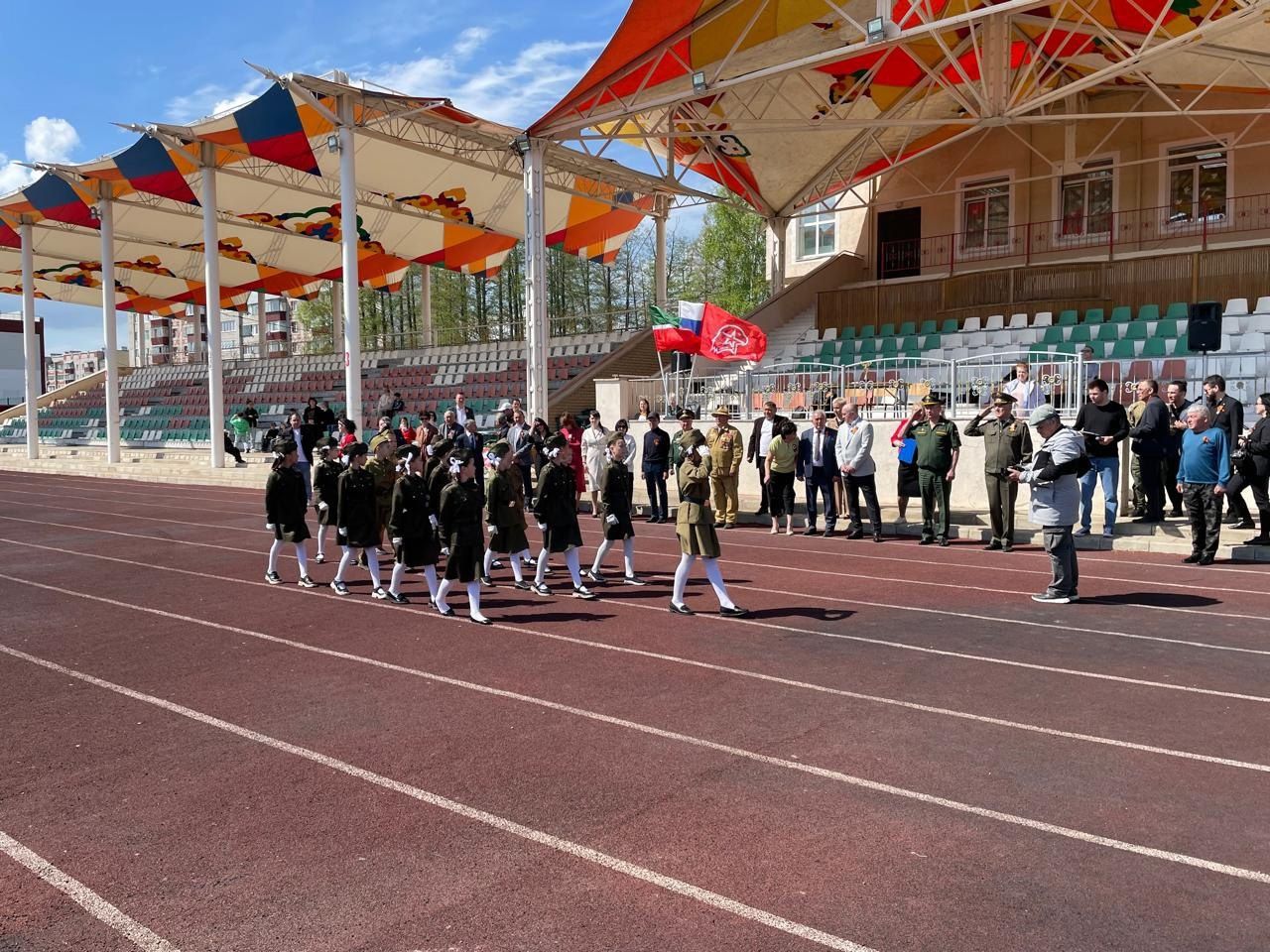 В Азнакаево прошел смотр-конкурс строя и песни