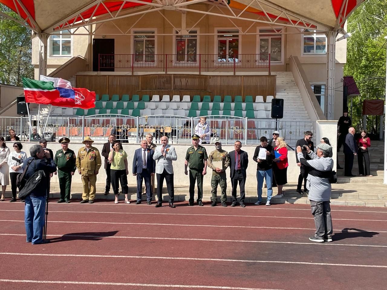 В Азнакаево прошел смотр-конкурс строя и песни