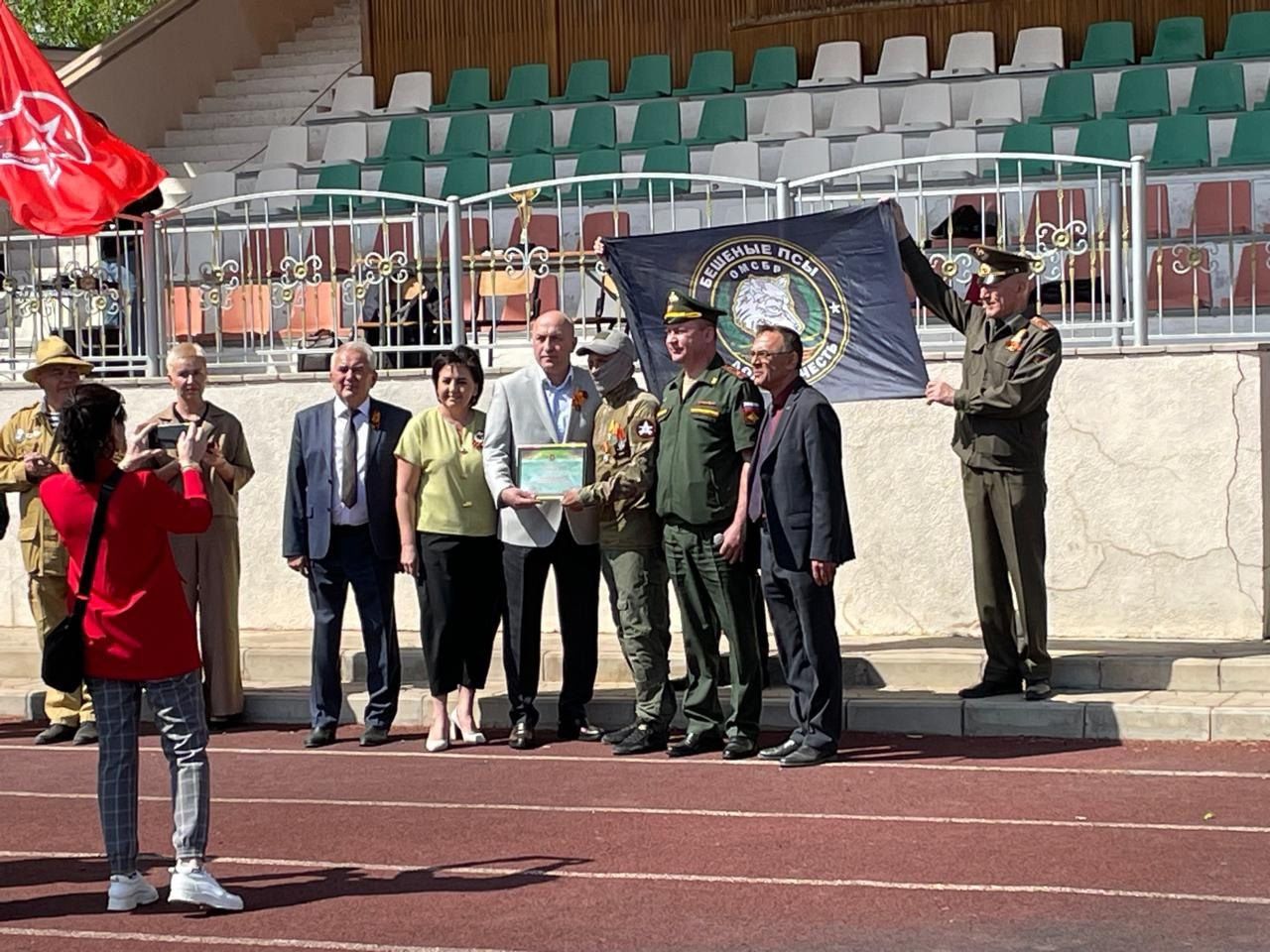 В Азнакаево прошел смотр-конкурс строя и песни