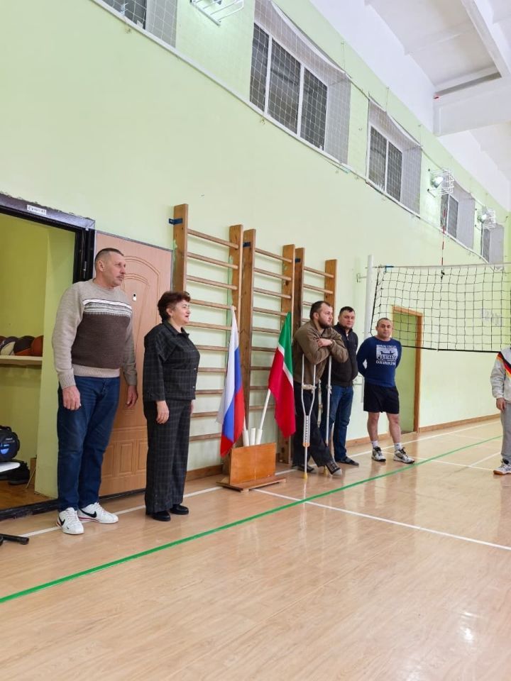 Чалпы авылы халкы үзенең батыр егетләрен онытмый