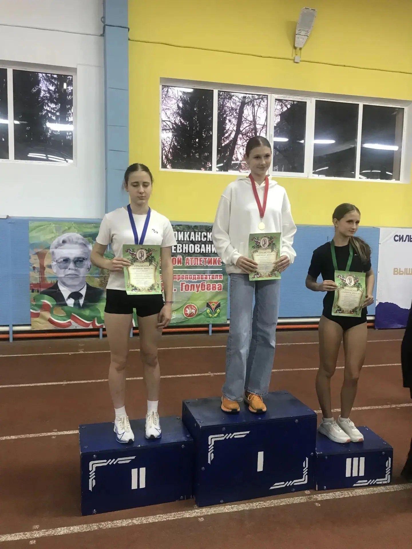 Азнакай шәһәре йөгерүчеләре – призлы урыннарда