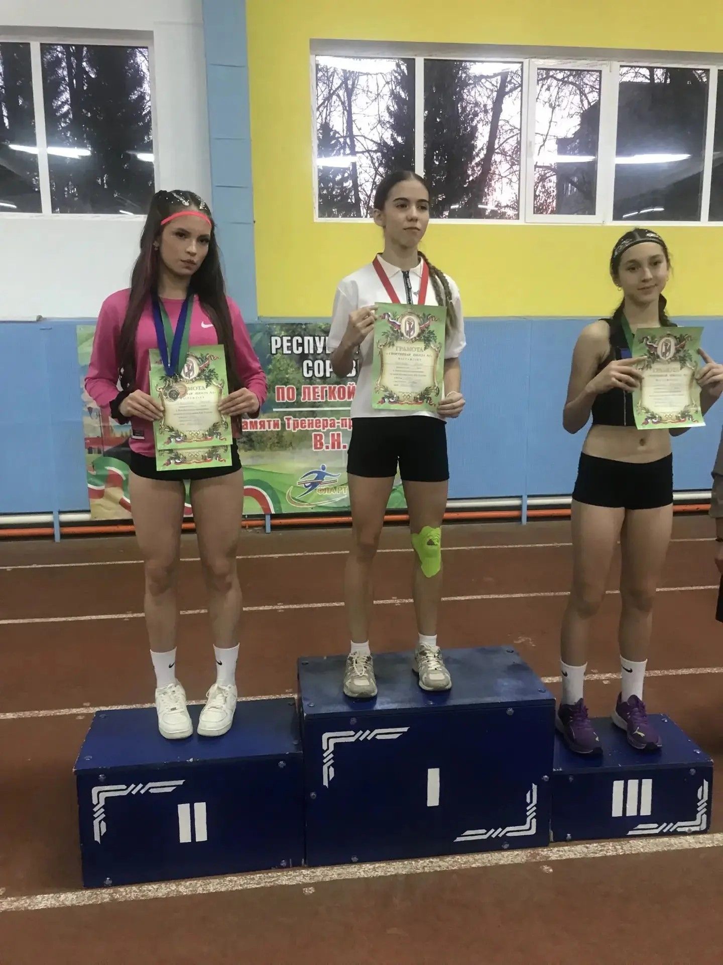 Азнакай шәһәре йөгерүчеләре – призлы урыннарда