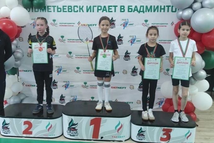 Азнакайлылар Әлмәтне яулады: бадминтончылар - пьедесталда!