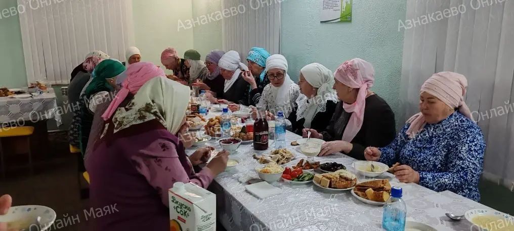 Уразай авылы халкы ифтар мәҗлесенә җыелды