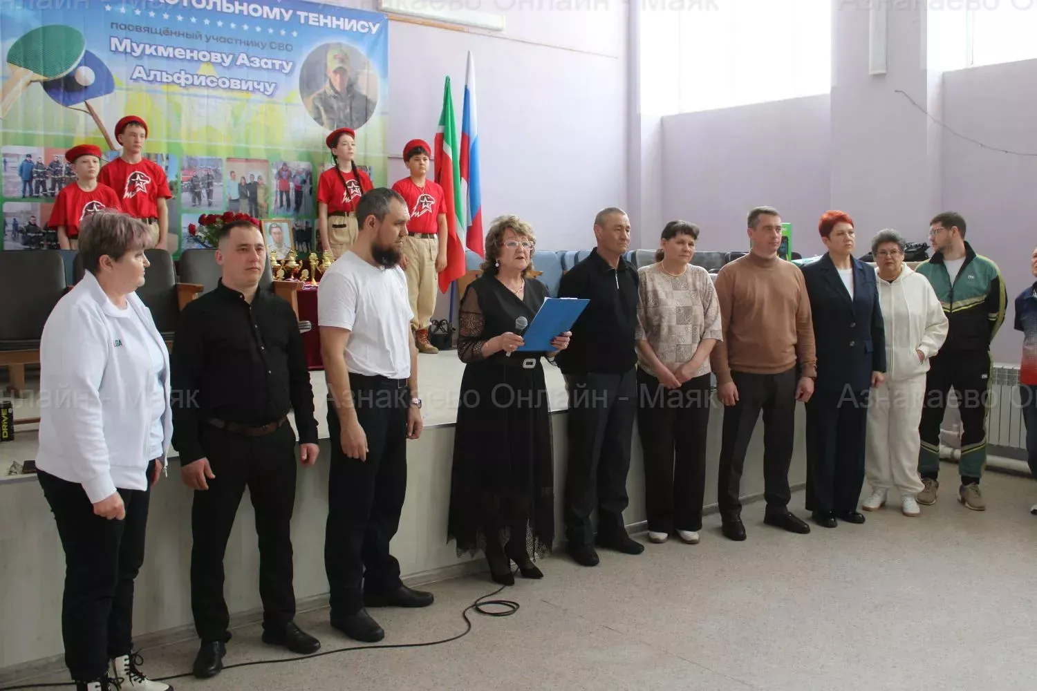 Җиңү бистәсе халкы Җиңү өчен көрәшкән батыр улын данлады Азнакай районы үз батырларын онытмый