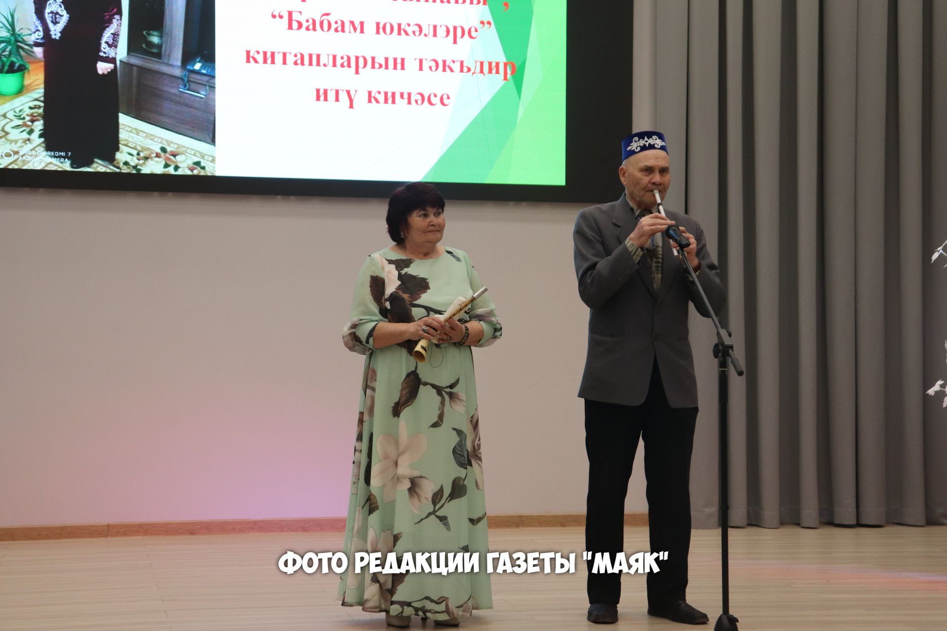 У азнакаевской поэтессы Сарвар Ханиповой вышел в свет девятый сборник