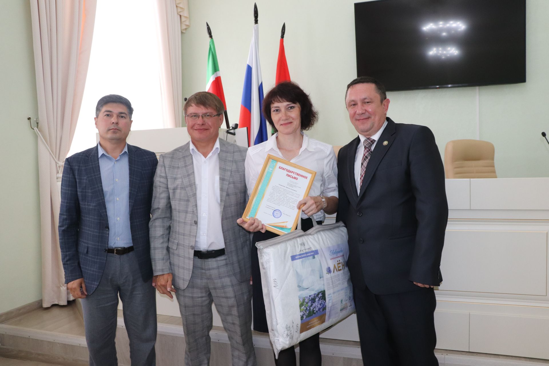Азнакайда почта бүлекчәсе хезмәткәрләре белән очрашу узды