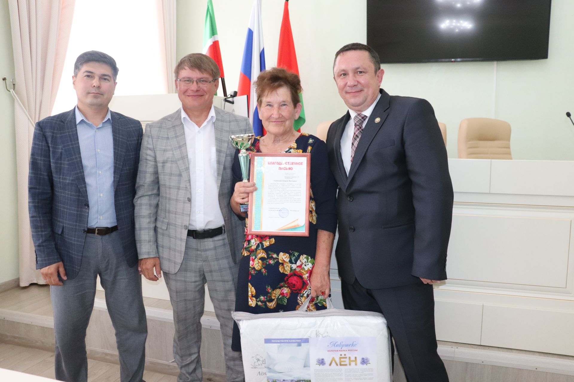 Азнакайда почта бүлекчәсе хезмәткәрләре белән очрашу узды
