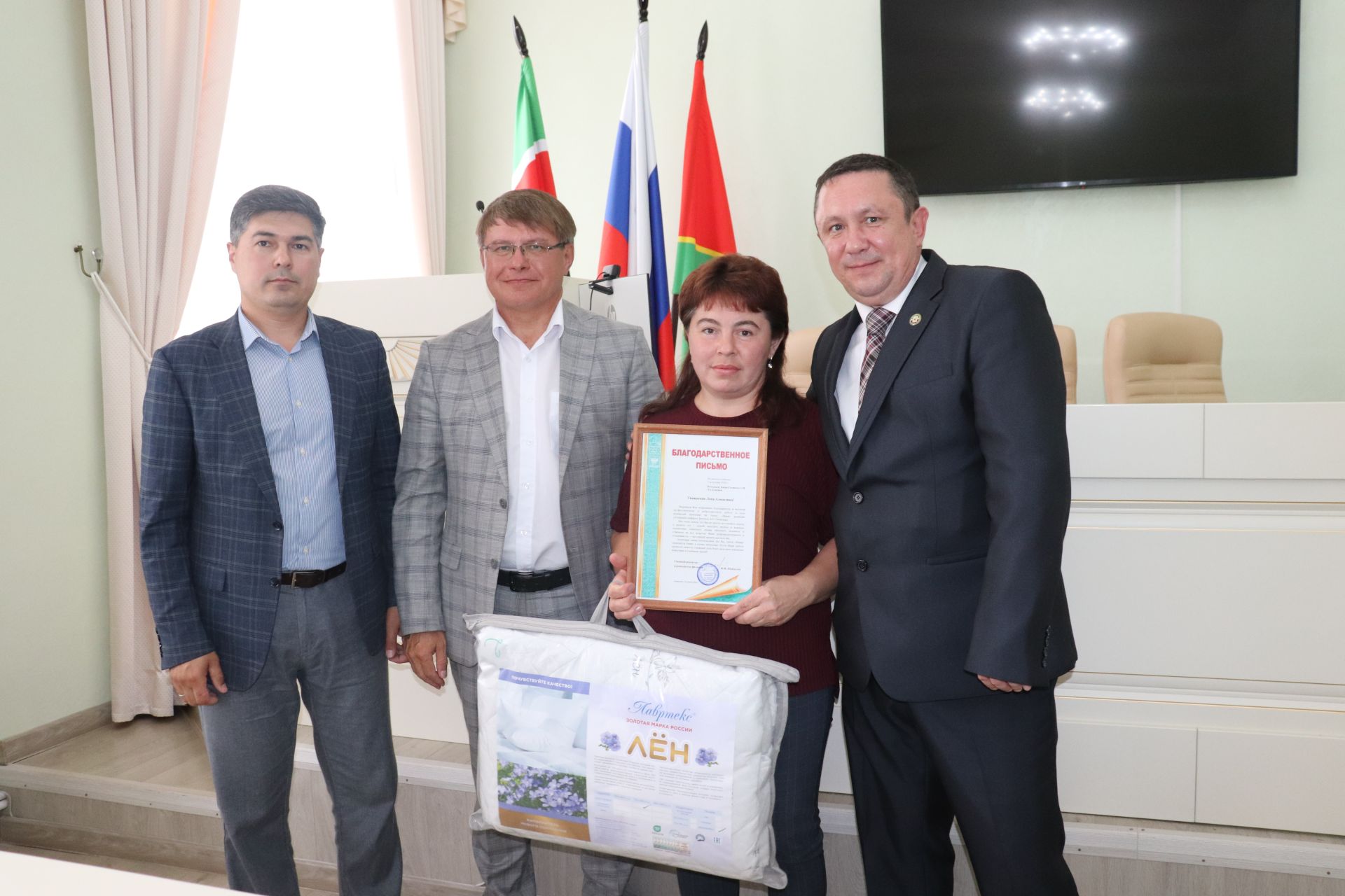 Азнакайда почта бүлекчәсе хезмәткәрләре белән очрашу узды