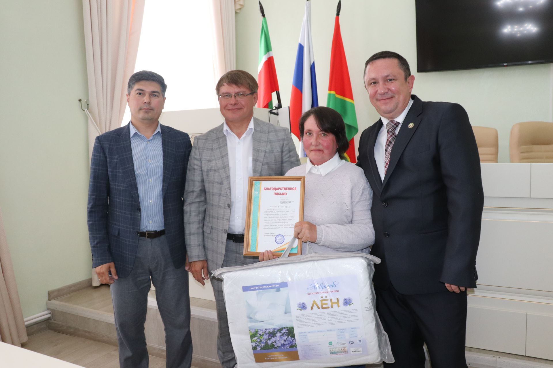 Азнакайда почта бүлекчәсе хезмәткәрләре белән очрашу узды
