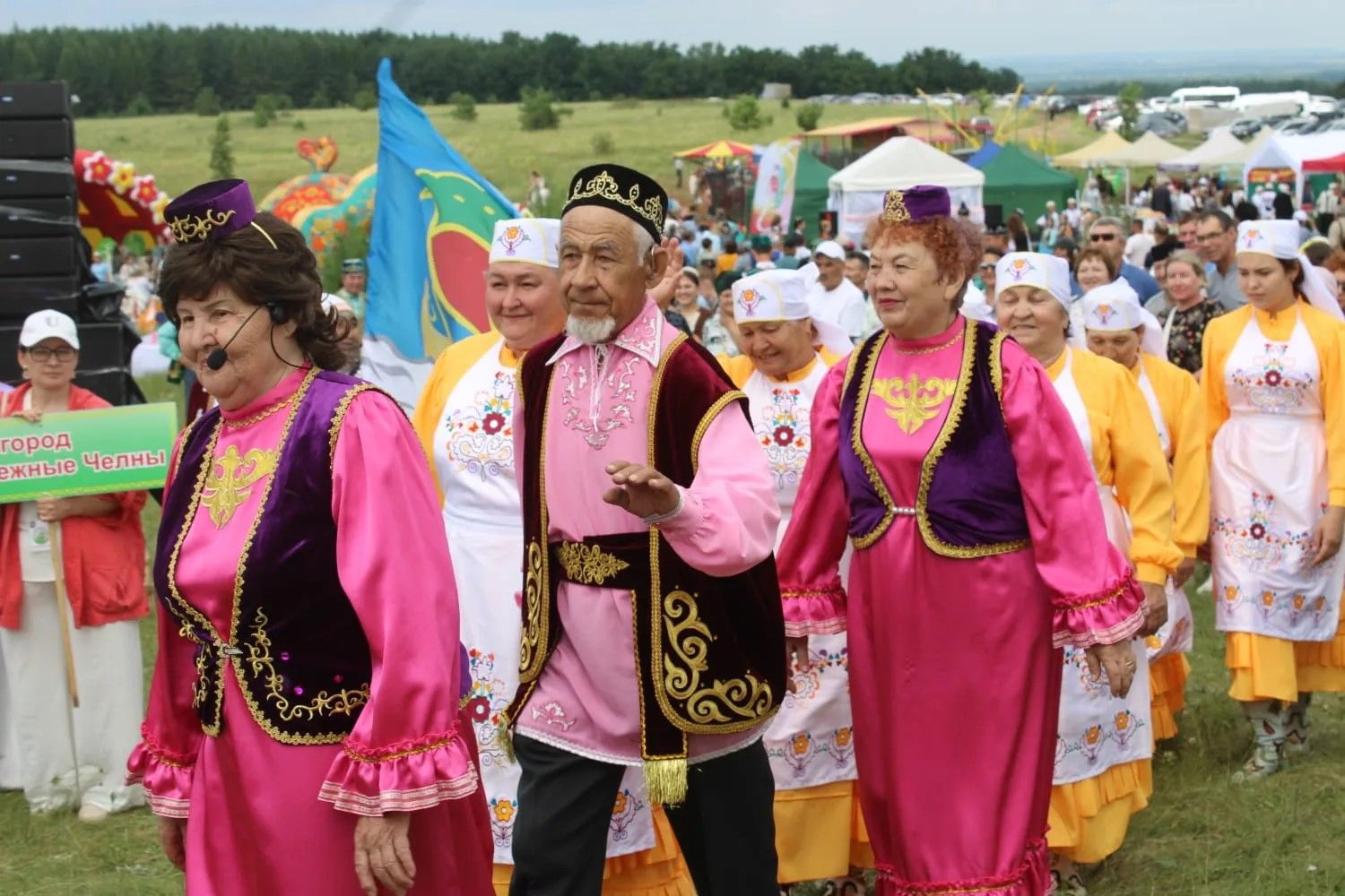Азнакайда халыклар дуслыгы һәм милли моңнар бәйрәме - Чатыр тау җыены гөрләде