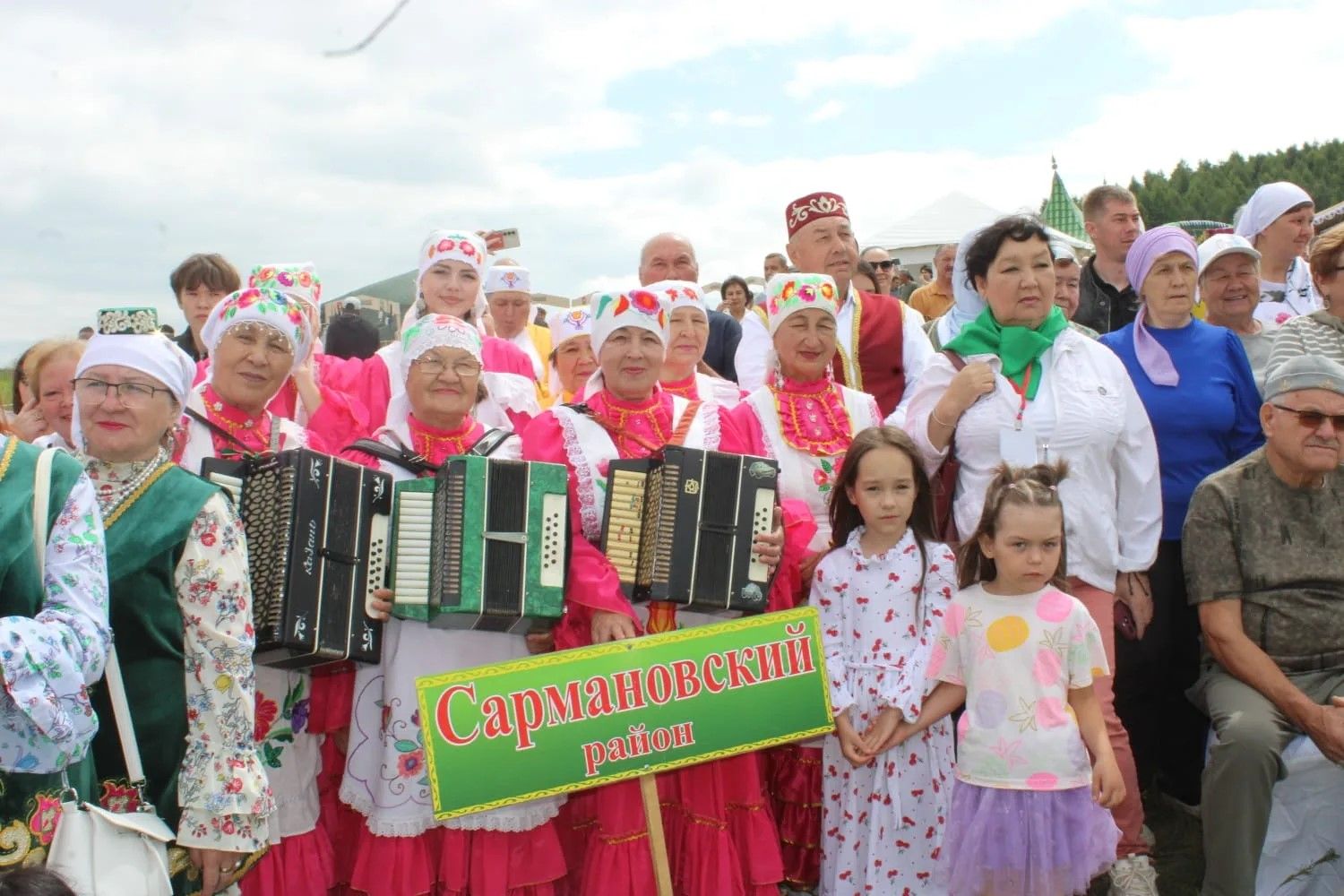 Азнакайда халыклар дуслыгы һәм милли моңнар бәйрәме - Чатыр тау җыены гөрләде