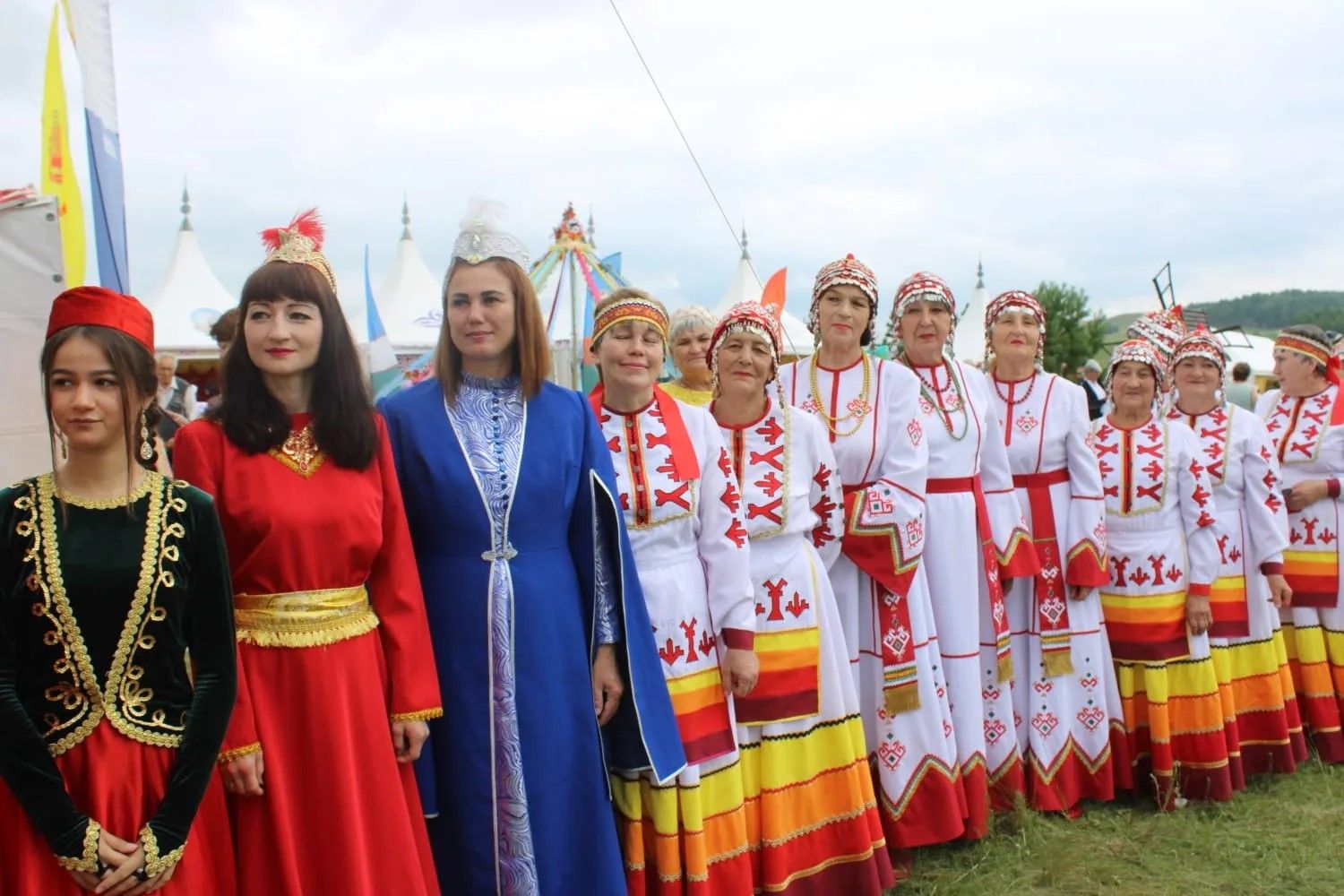 Азнакайда халыклар дуслыгы һәм милли моңнар бәйрәме - Чатыр тау җыены гөрләде