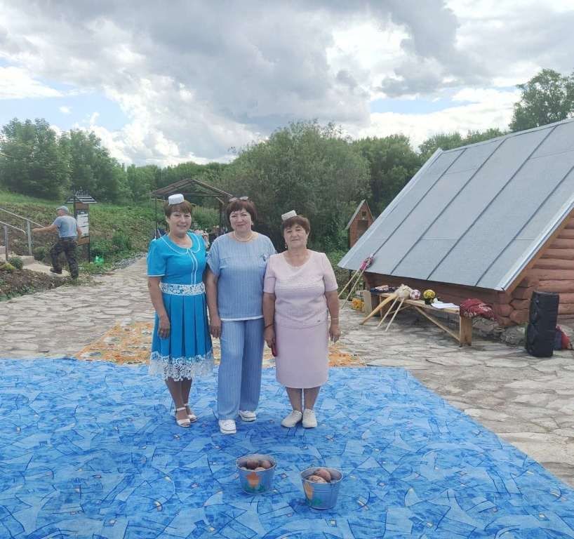 Татшуган авылында волонтерларның бәйрәм чарасы үтте
