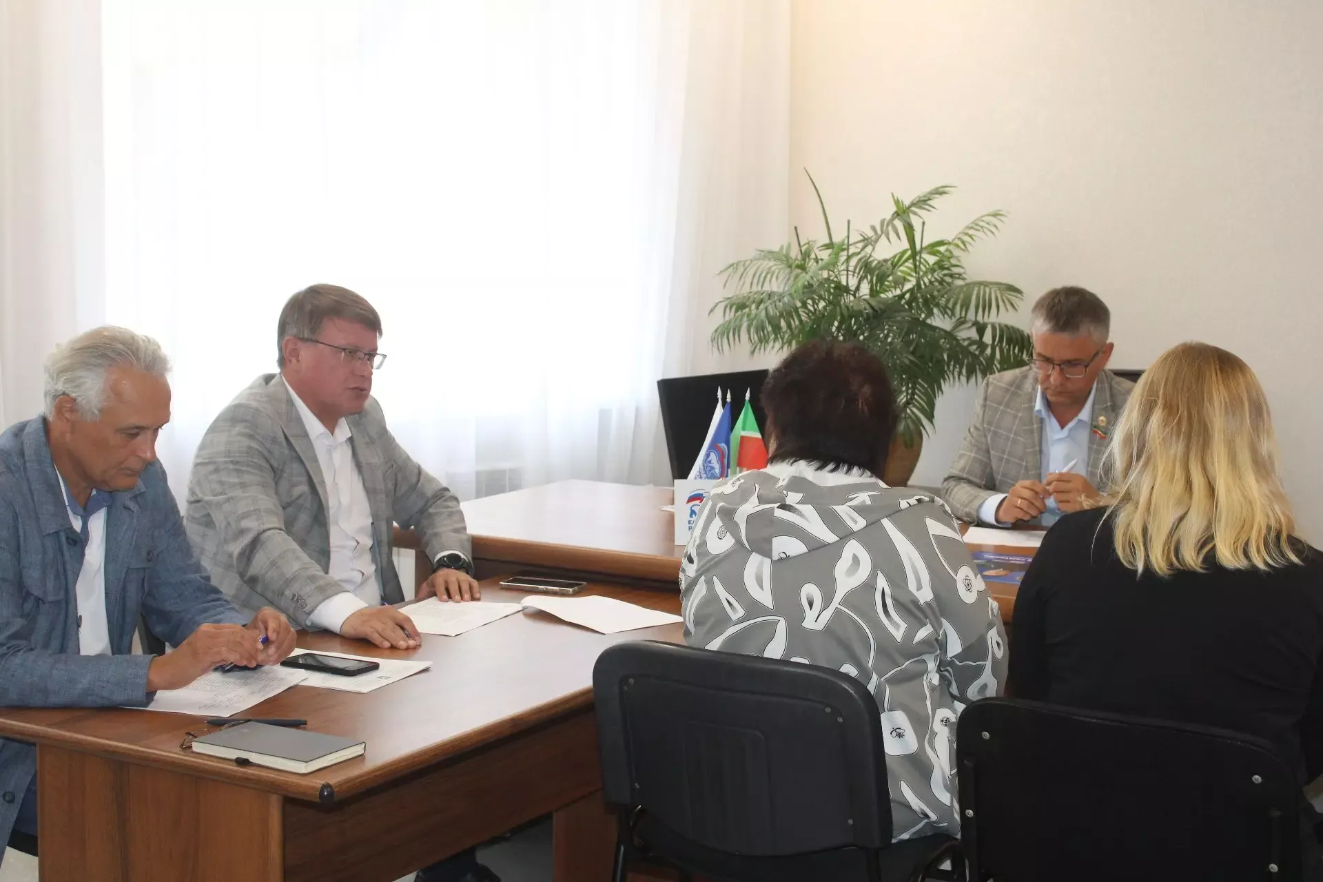 В Азнакаево прошёл приём граждан с депутатом