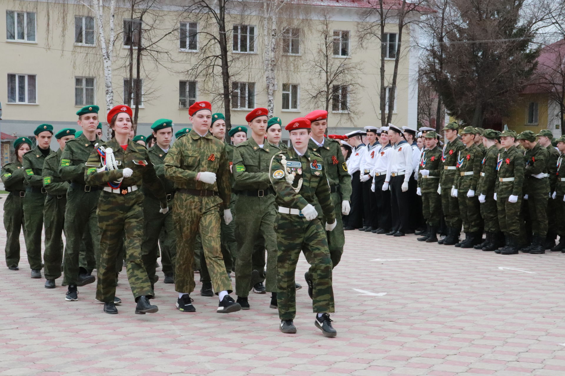 Азнакаева газета. Сотр строя в Азнакаево. Группа Анава в Азнакаево. Смотр строя и песни 2022 Нижнекамск РТ.