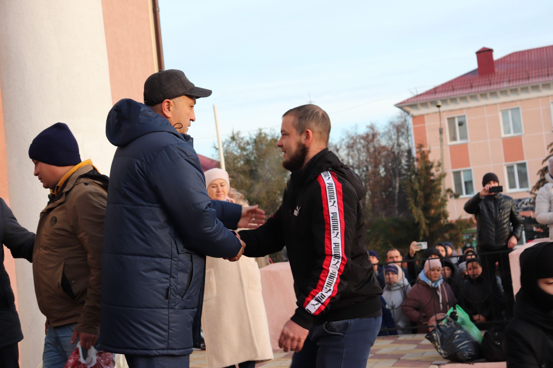 Азнакайда мобилизацияләнүчеләрне озаттылар