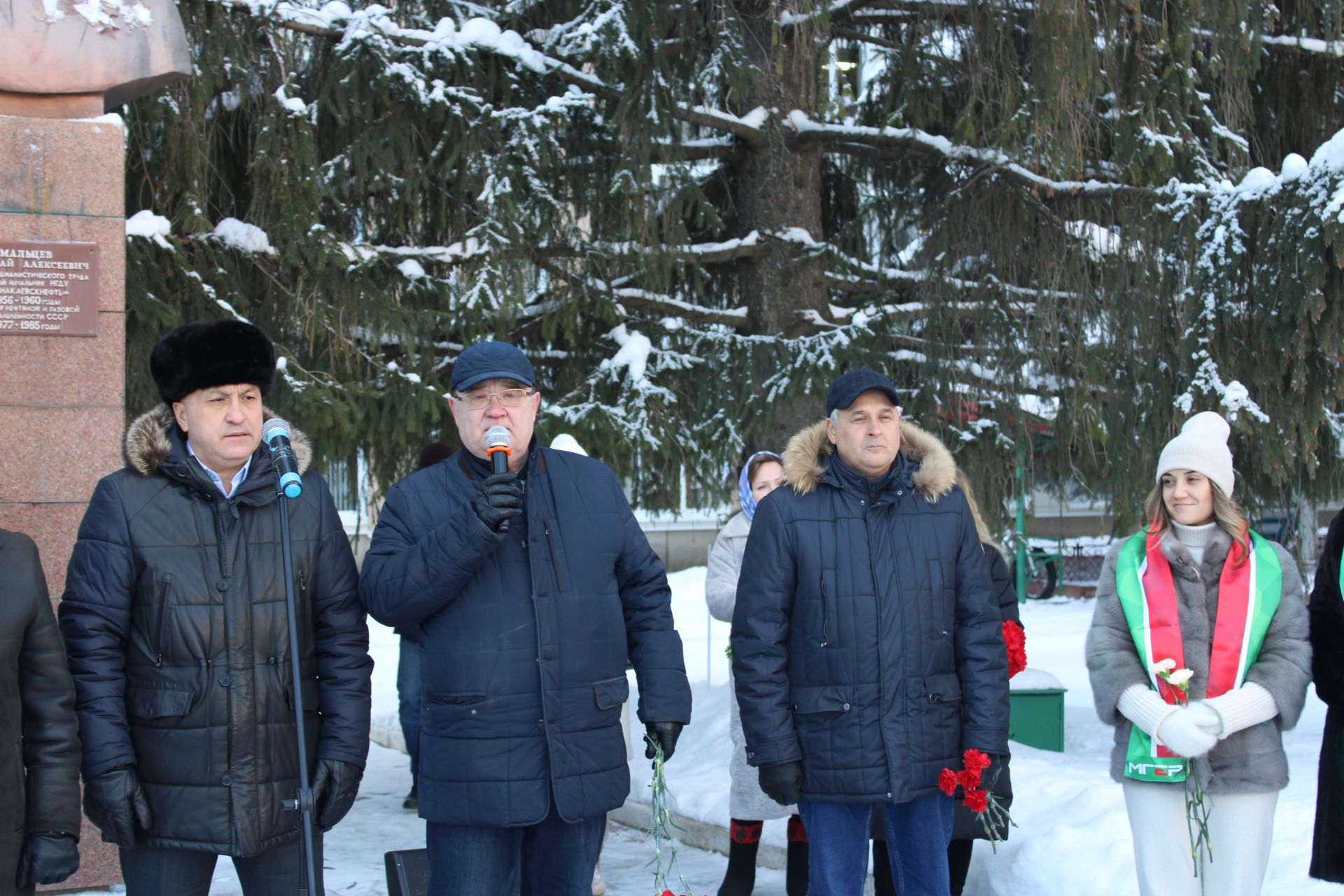 Азнакайда Геройлар көнен билгеләп үттеләр