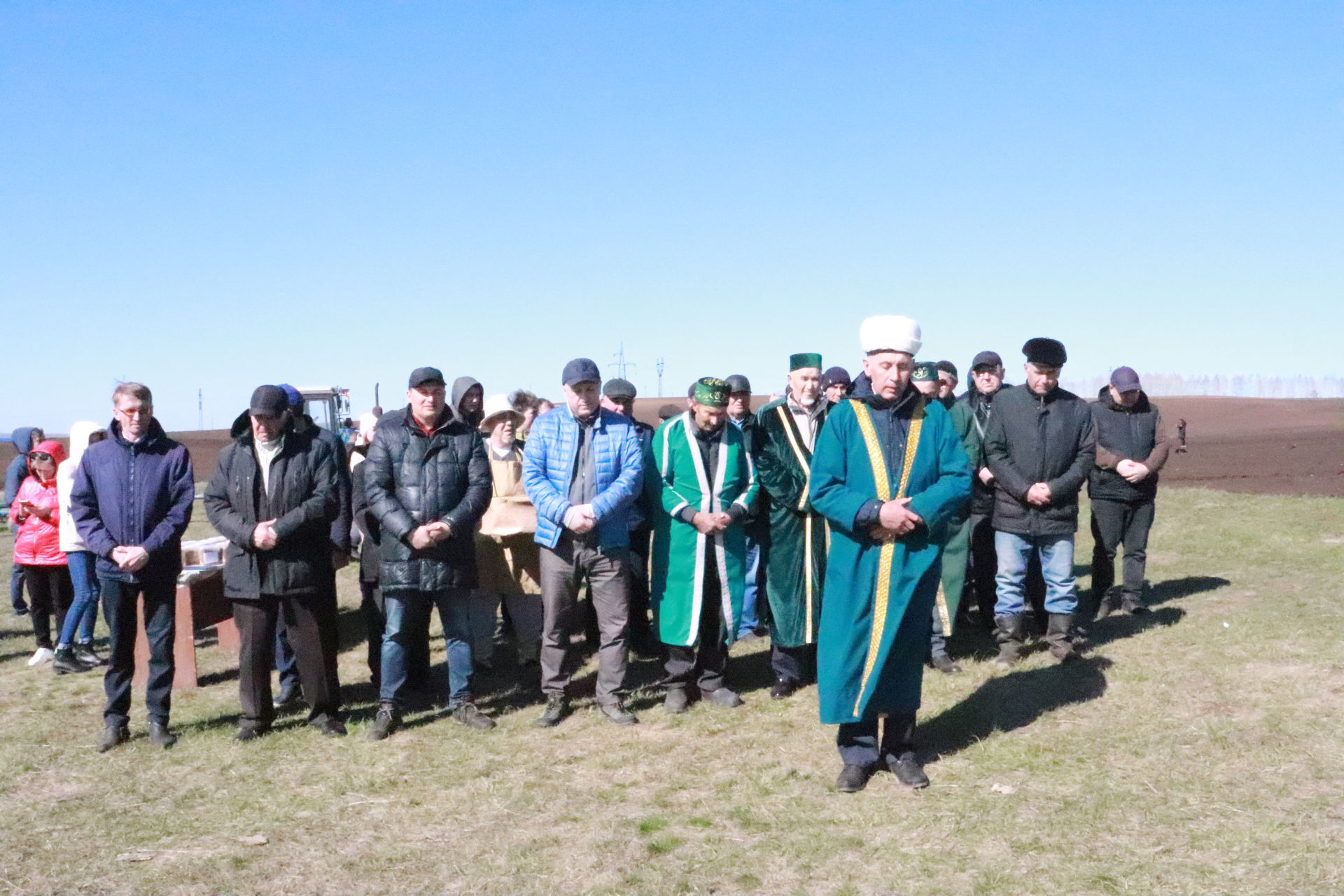 Азнакай кырларында язгы чәчү эшләре башланды