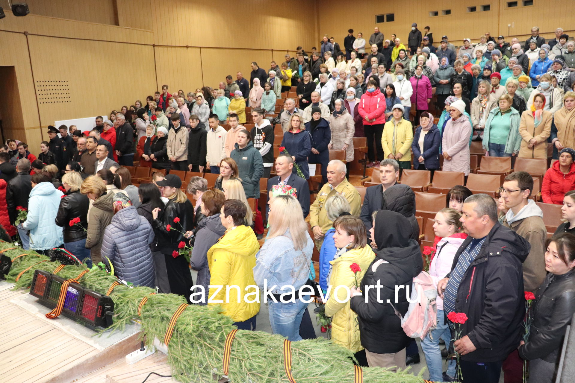 Актүбәдә Николай Петрушин белән хушлаштылар