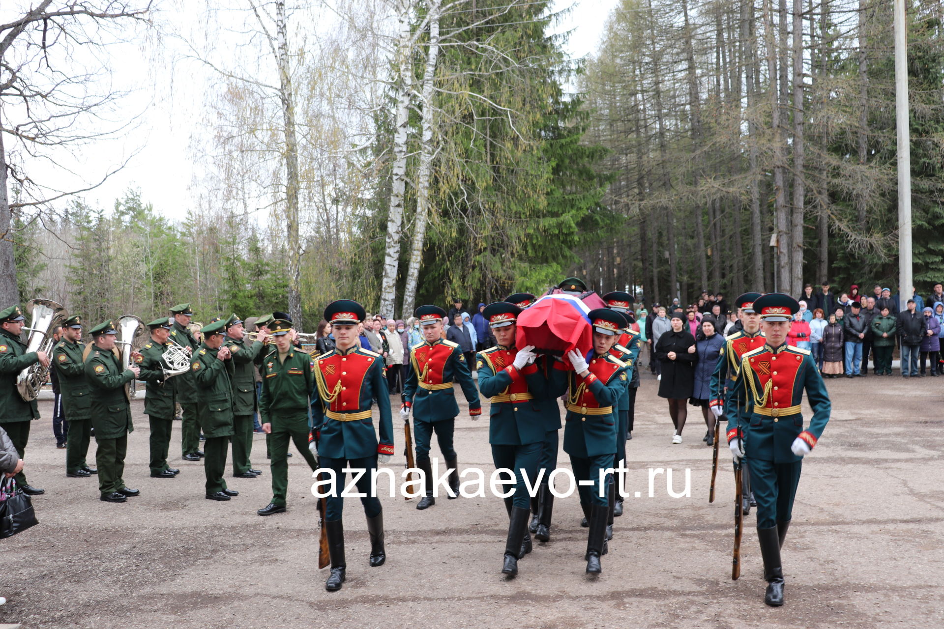 Актүбәдә Николай Петрушин белән хушлаштылар