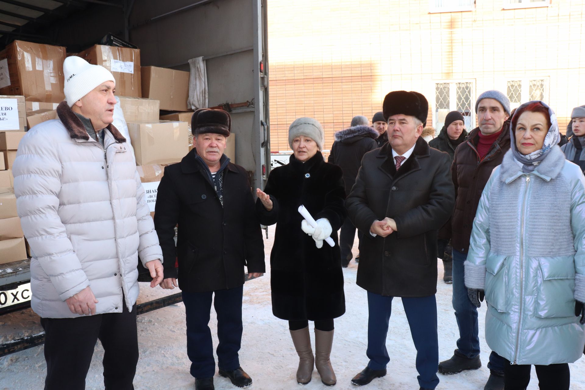 Азнакайлылар махсус хәрби операция зонасына гуманитар ярдәм озатты