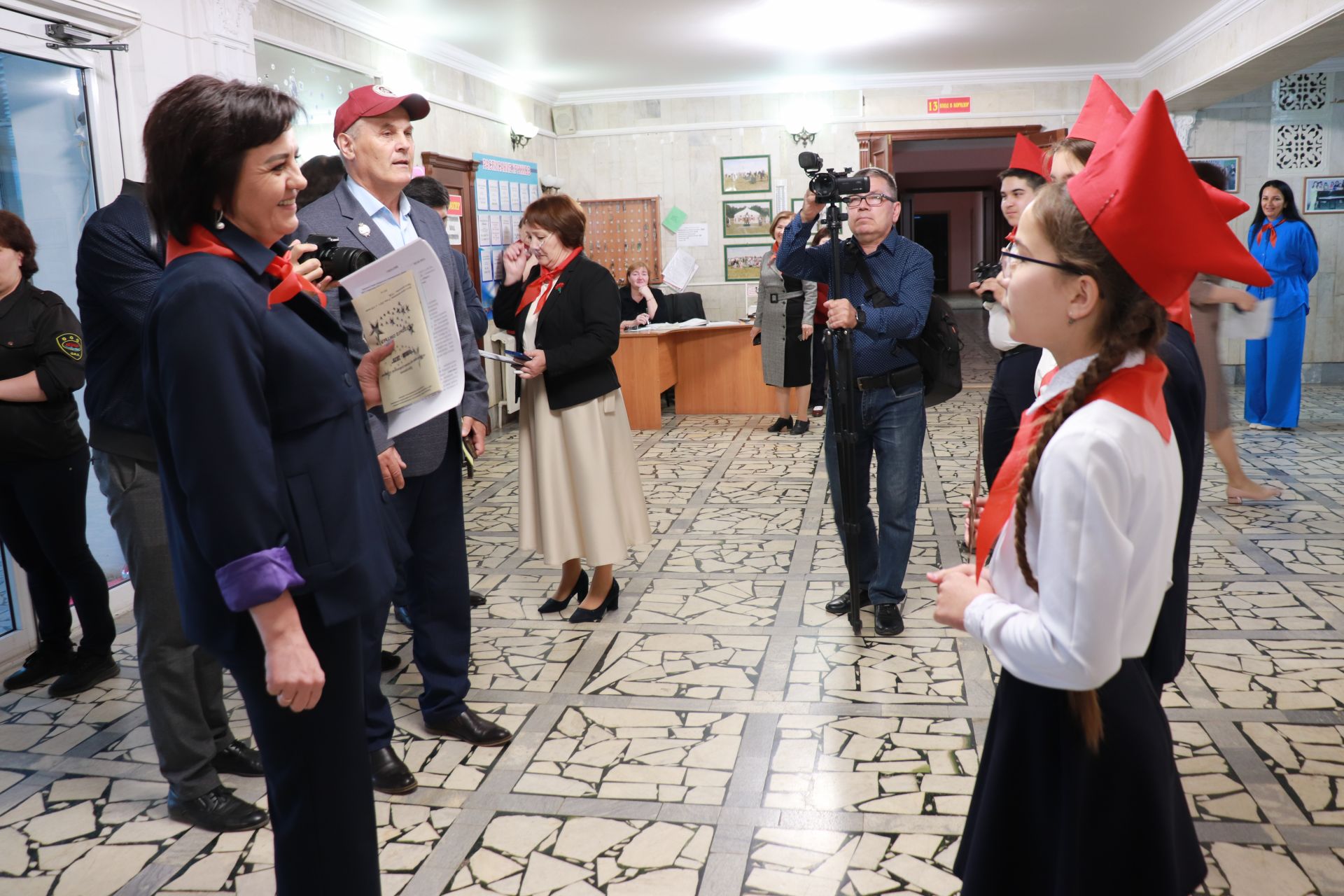 Азнакайның иң сәләтле укучыларына “Чулпан” премиясе тапшырылды