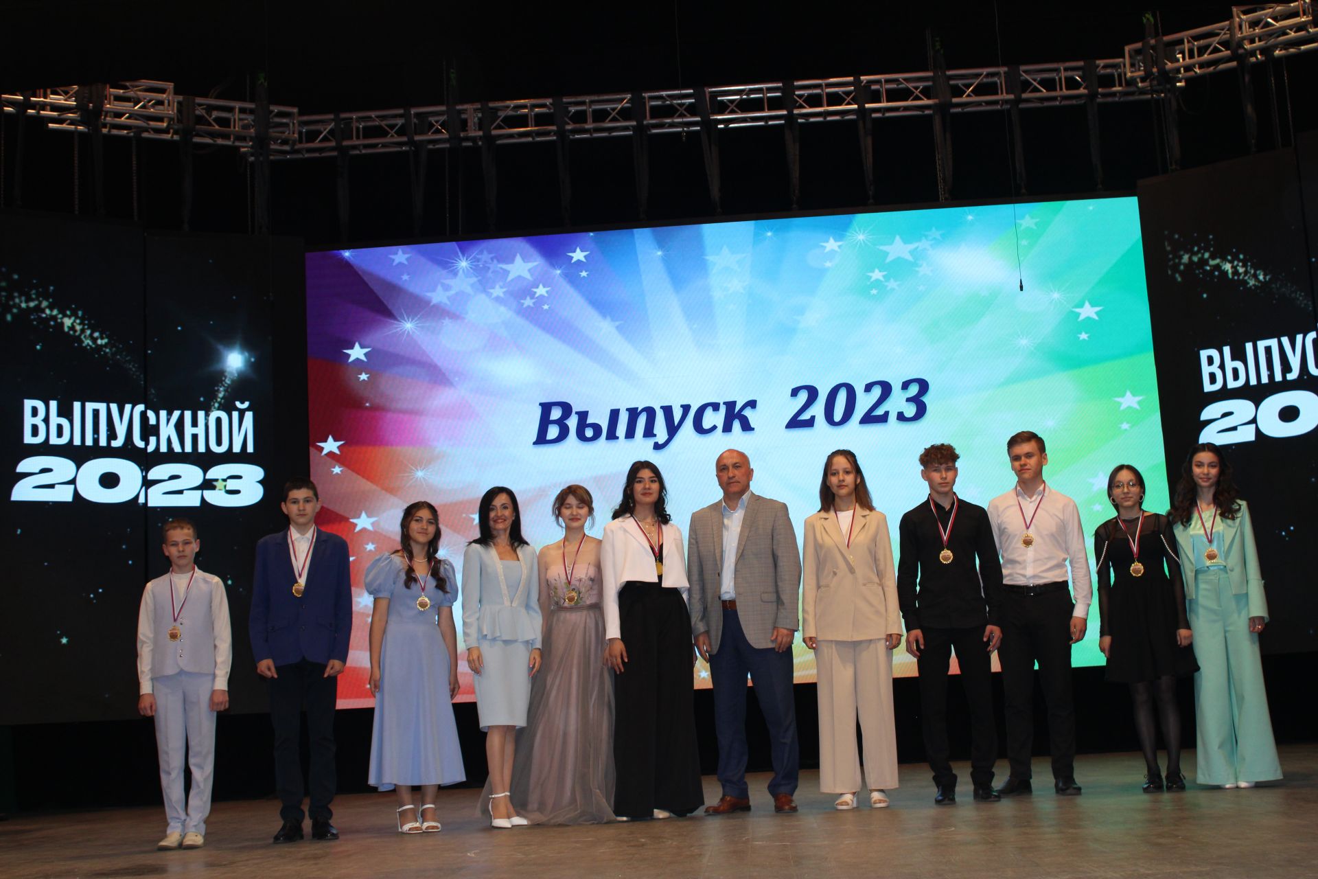 В Азнакаевской детской школе искусств прошёл выпускной вечер