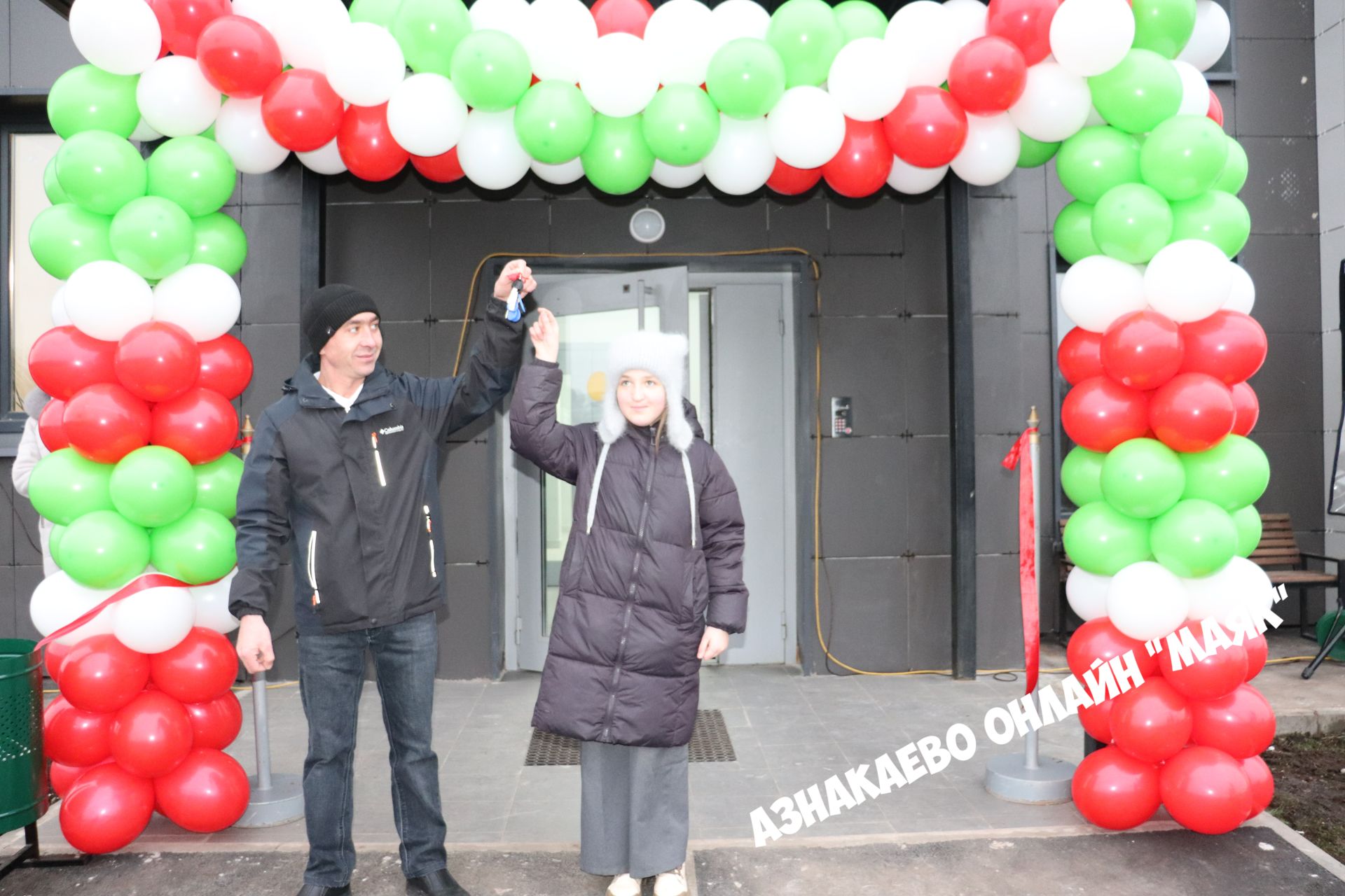 Азнакайда тугыз катлы йорт үз ишекләрен ачты