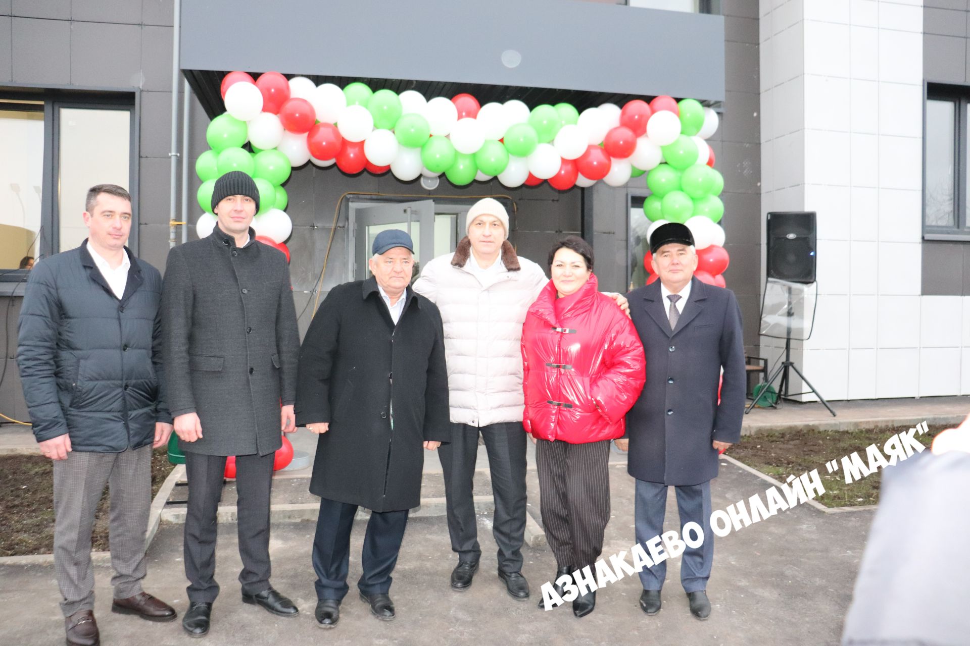 Азнакайда тугыз катлы йорт үз ишекләрен ачты