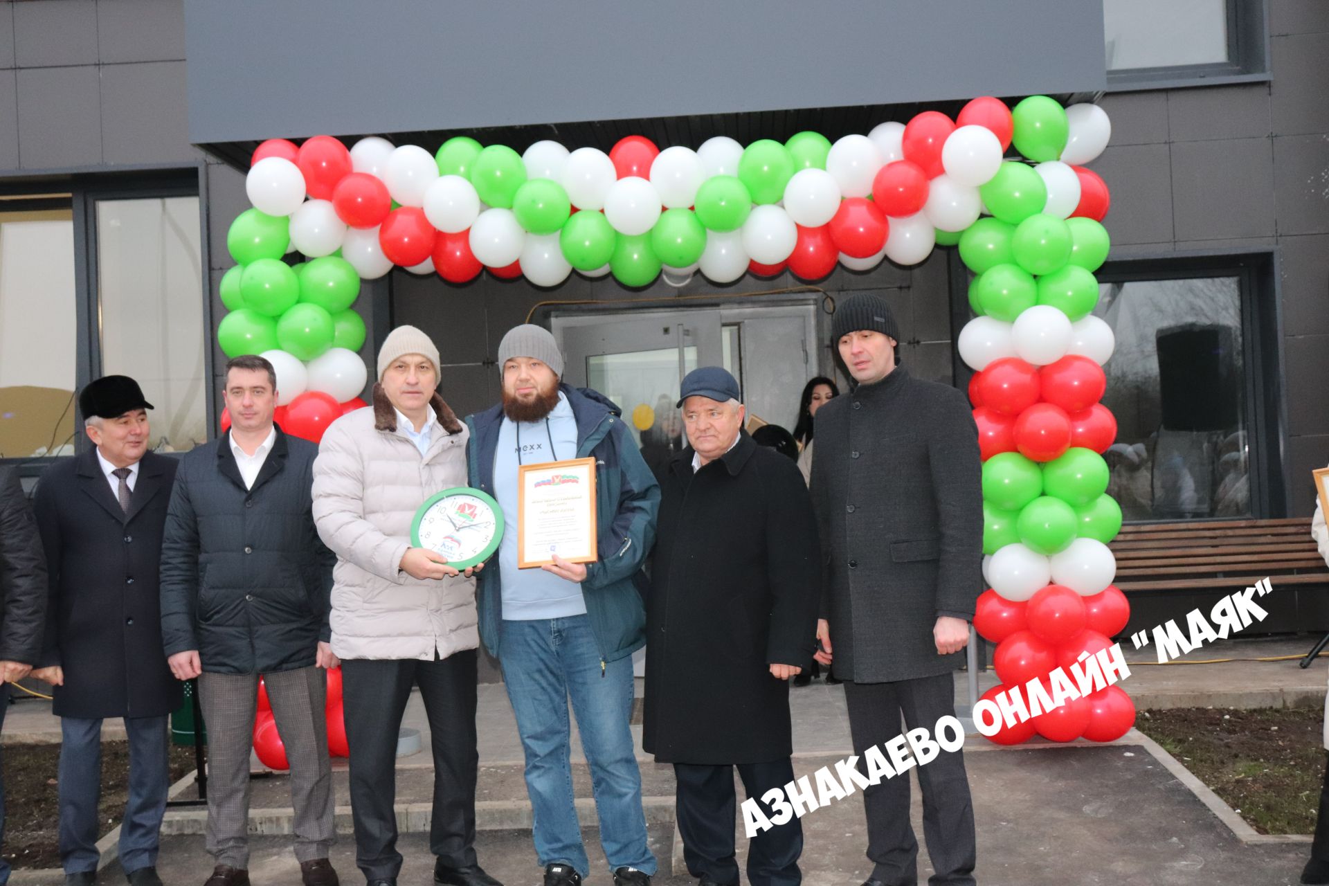 Азнакайда тугыз катлы йорт үз ишекләрен ачты