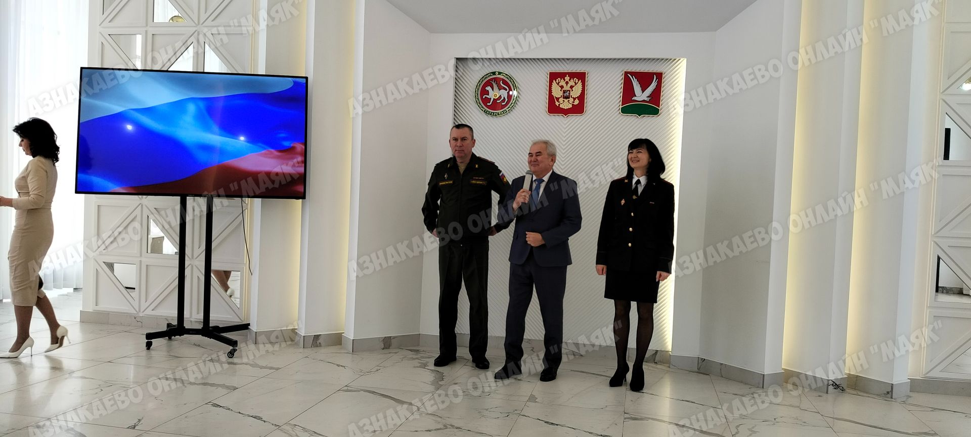 В Азнакаево поздравили 14-летних школьников