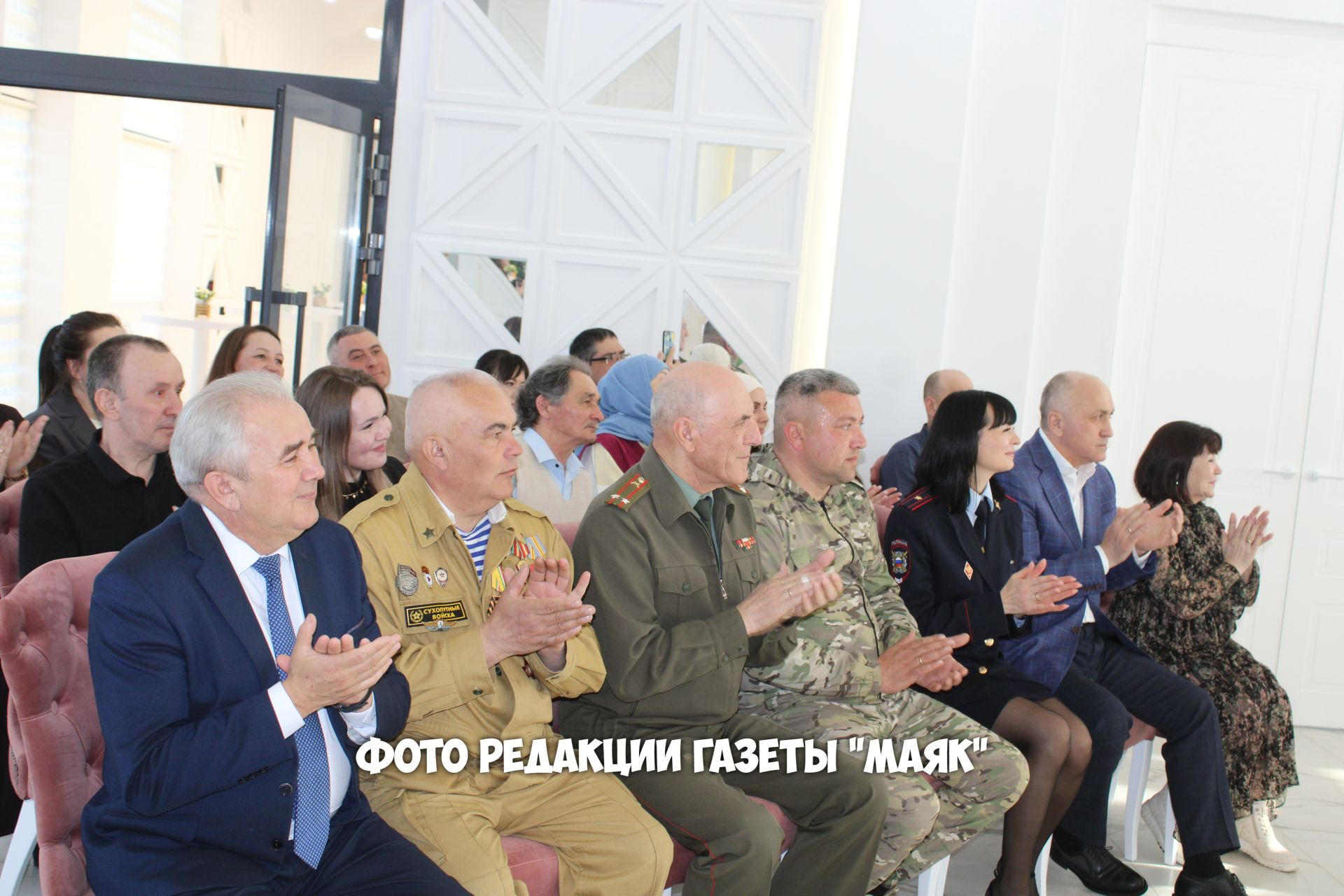 Торжественная церемония вручения паспортов в Азнакаево