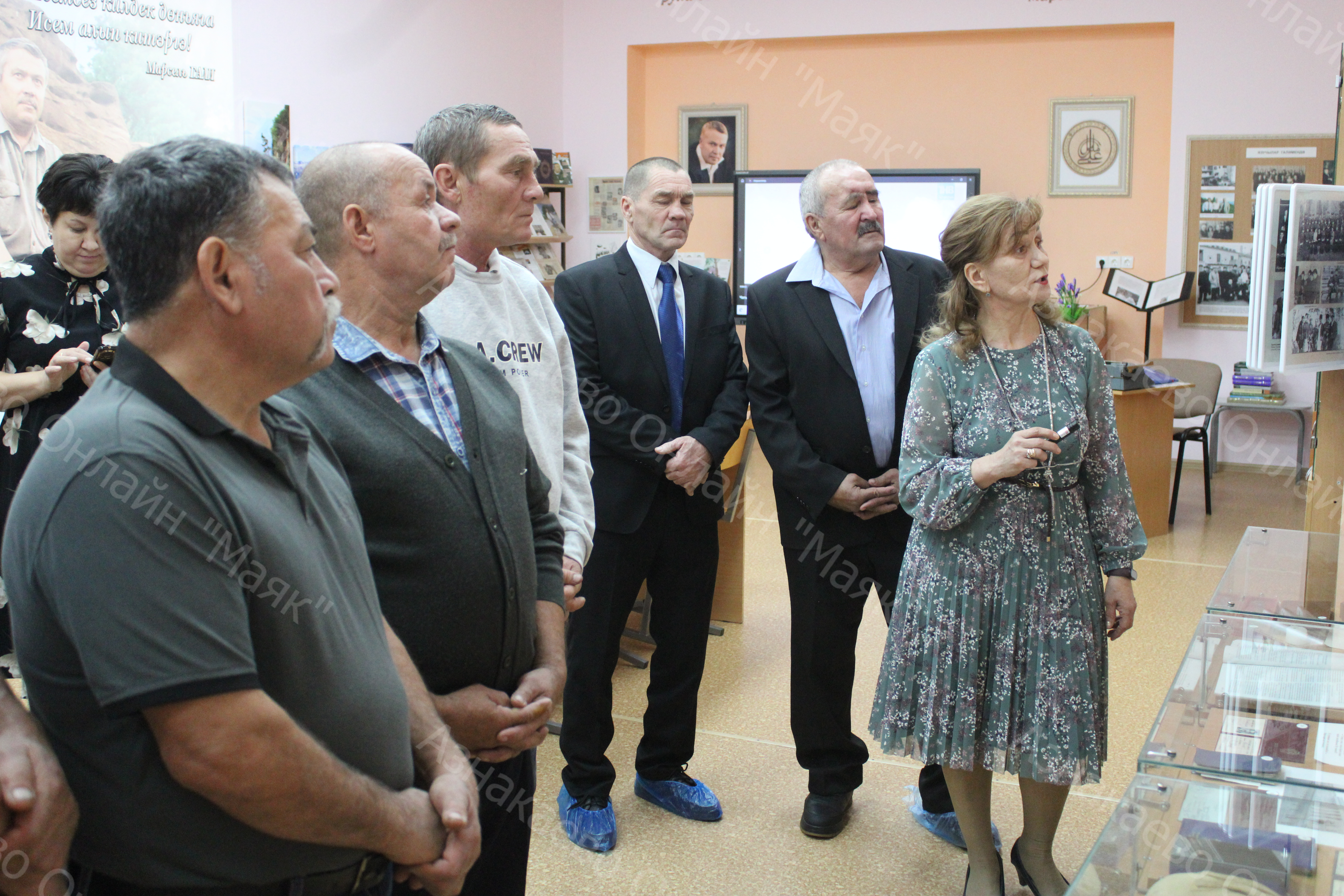 В Азнакаевской школе № 1 чествовали отцов героев