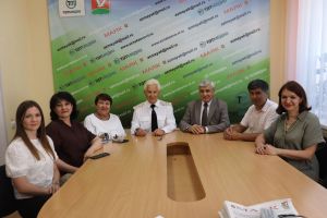 Офицер язмышы: Азнакайның беренче мәктәбеннән Полковниклар клубына кадәр