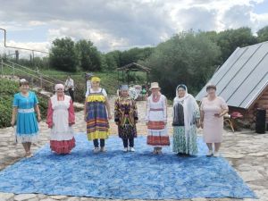 Татшуган авылында волонтерларның бәйрәм чарасы үтте