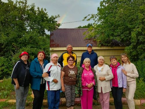 Азнакай “Гөлстан” әдәбият берләшмәсе әгъзалары кич утырдылар