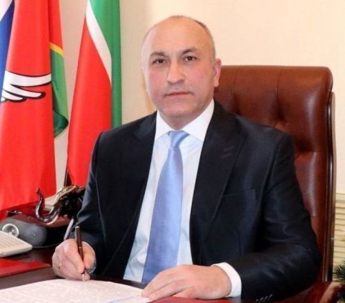 Азнакай районы башлыгы район газетасын 95 яшьлек юбилее белән котлады