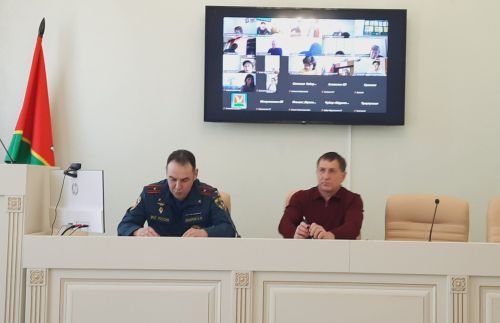 Азнакайда гадәттән тыш хәлләр буенча комиссия утырышы узды