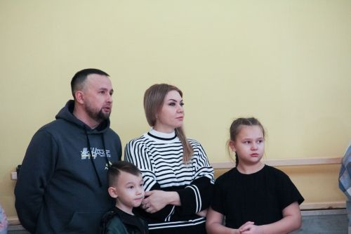 Дружной семьей