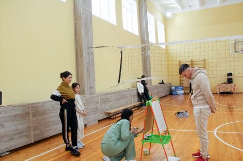 Дружной семьей
